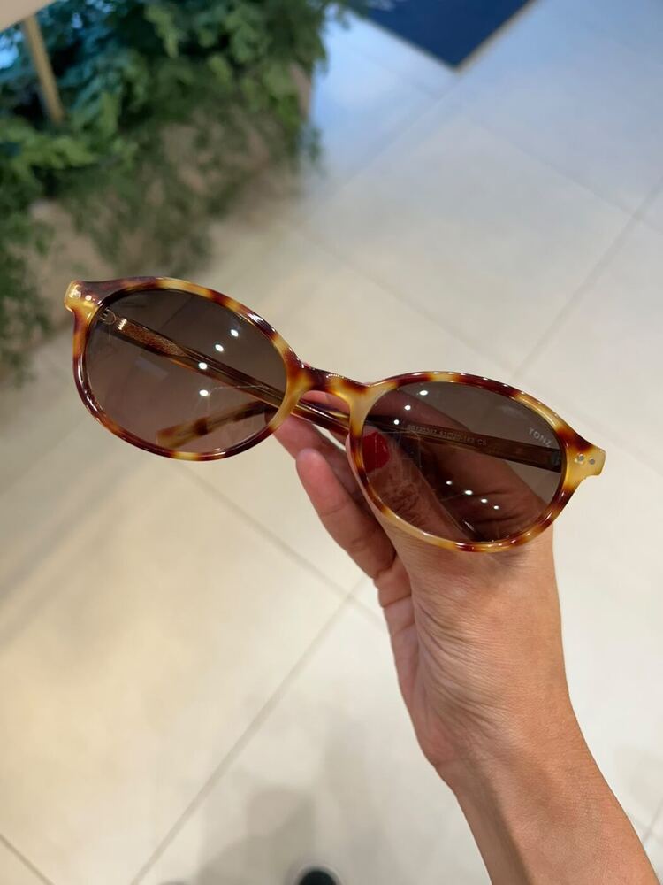 Óculos Tonz — Oval tartaruga mel